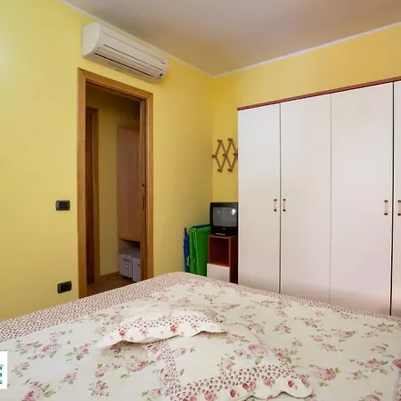 Villino Tirreno Bilo 2 Ferienhaus *